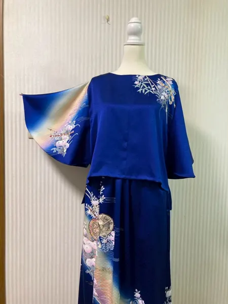 青地に金彩花柄のドレープトップス 着物リメイク