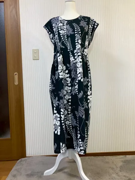 藍地花柄のノースリーブワンピース 着物リメイク